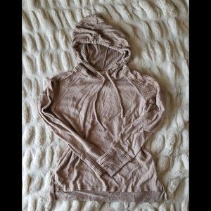 Lightweight SO hooded top with knit texture details